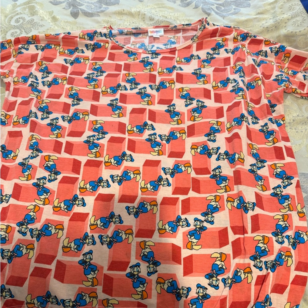 LuLaRoe Short Sleeve Tee - Red and Blue Pattern